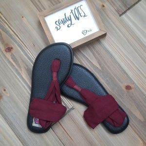 SANUK yoga sling sandles